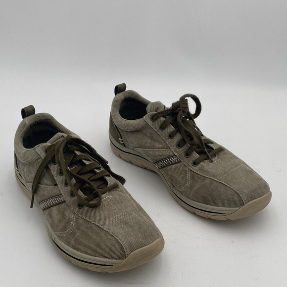 Skechers Men's green Sneakers suede 10.5 casual office retro vacation Y2K relax - Picture 1 of 14